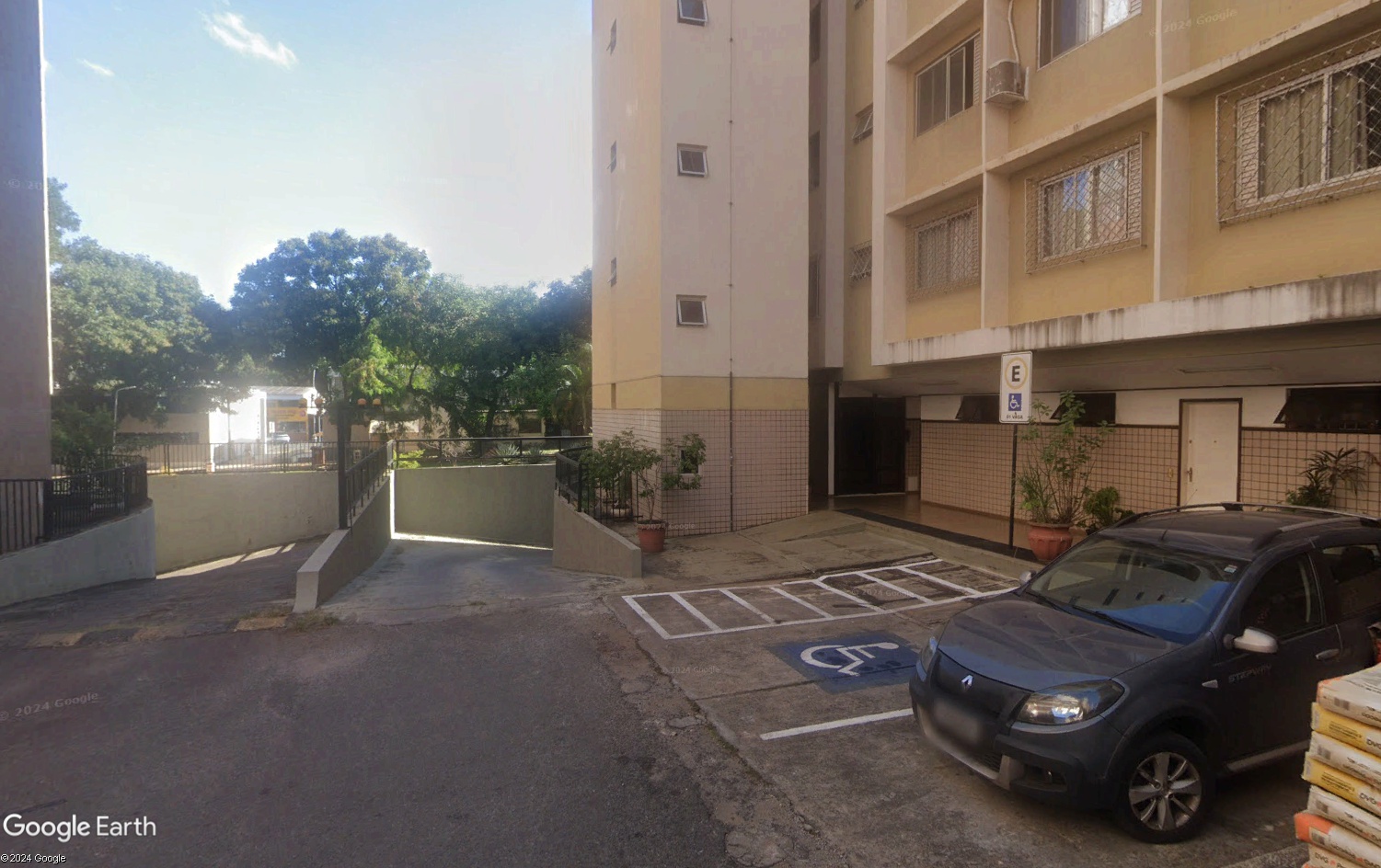 APTO 101 DO BLOCO "K" e APTO 302 DO BLOCO "G" DA SQS 213, BRASÍLIA-DF