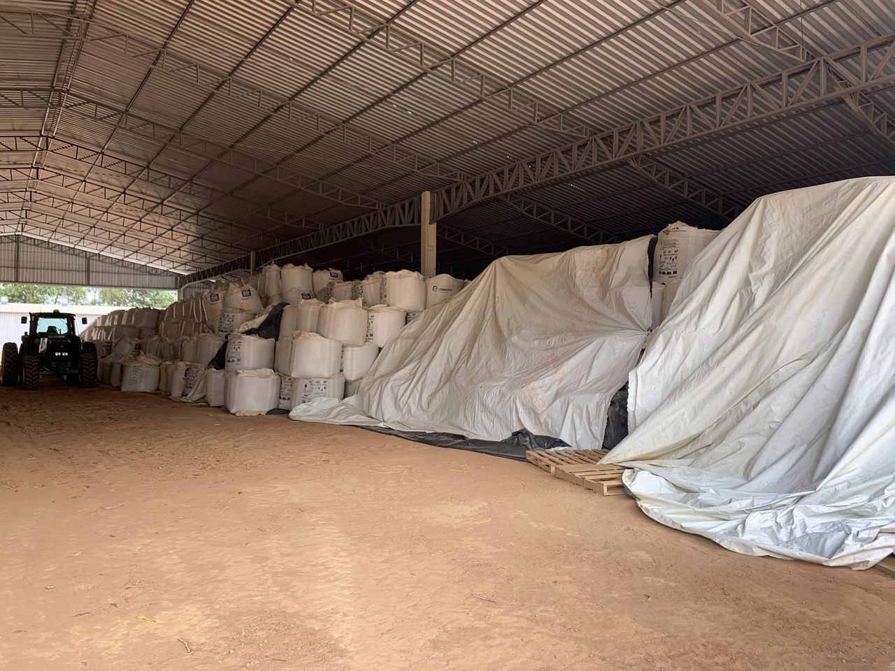 FAZENDA EM FORMOSA DO RIO PRETO-BA COM 71.200 HECTARES