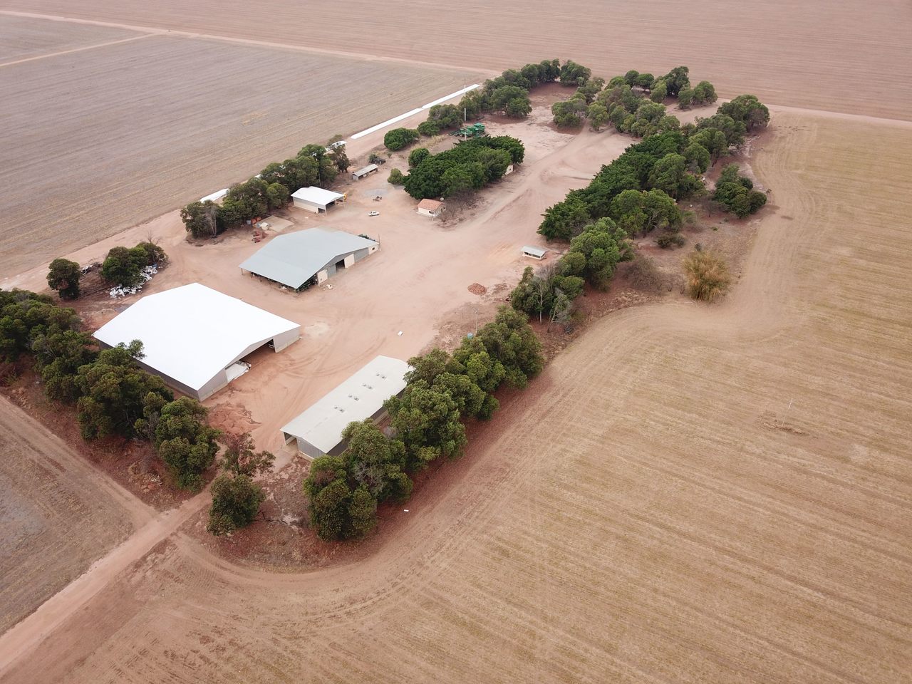 FAZENDA EM FORMOSA DO RIO PRETO-BA COM 71.200 HECTARES