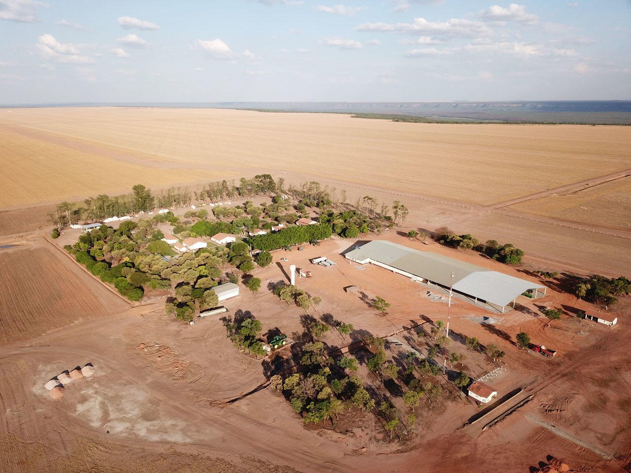 FAZENDA EM FORMOSA DO RIO PRETO-BA COM 71.200 HECTARES