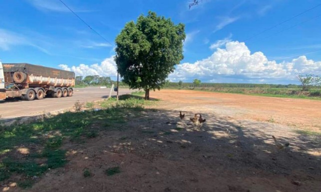 POSTO DE COMBUSTÍVEL EM PRES. OLEGÁRIO-MG (ÀS MARGENS DA BR-040)