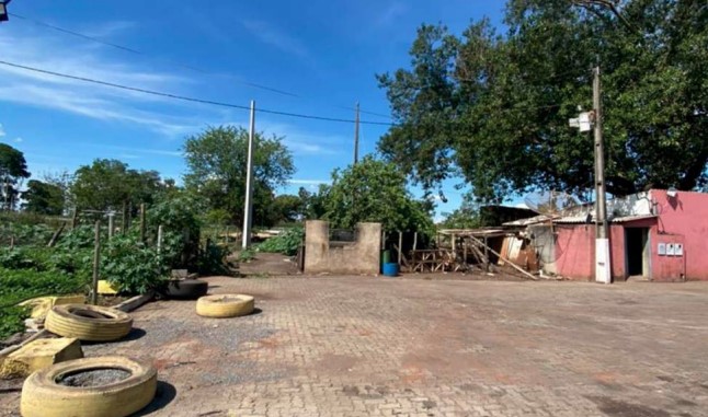 POSTO DE COMBUSTÍVEL EM PRES. OLEGÁRIO-MG (ÀS MARGENS DA BR-040)