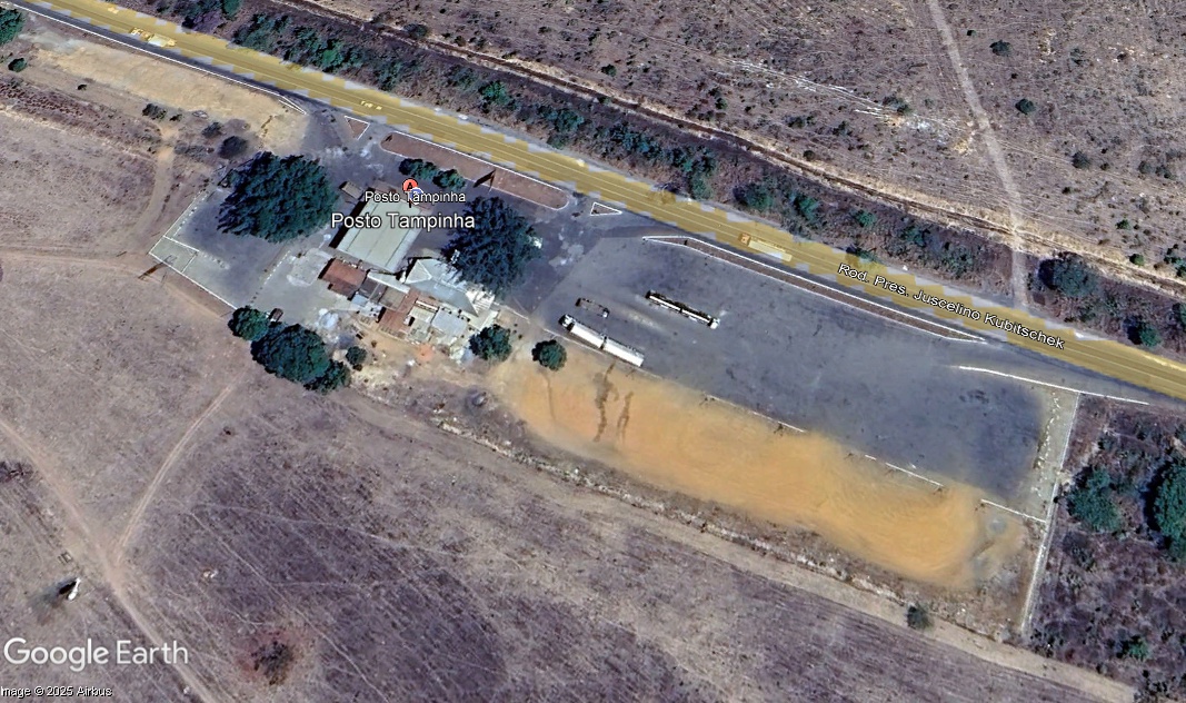 POSTO DE COMBUSTÍVEL EM PRES. OLEGÁRIO-MG (ÀS MARGENS DA BR-040)